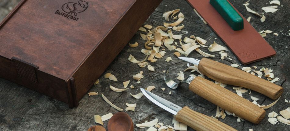 Tools among wooden chips